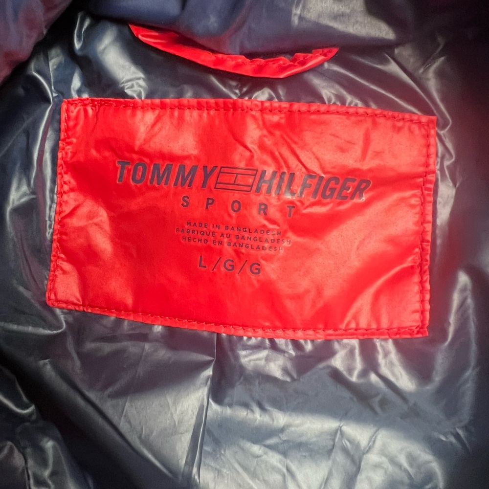 Tommy Hilfiger Women's Navy Puffer Jacket - Picture 8 of 9